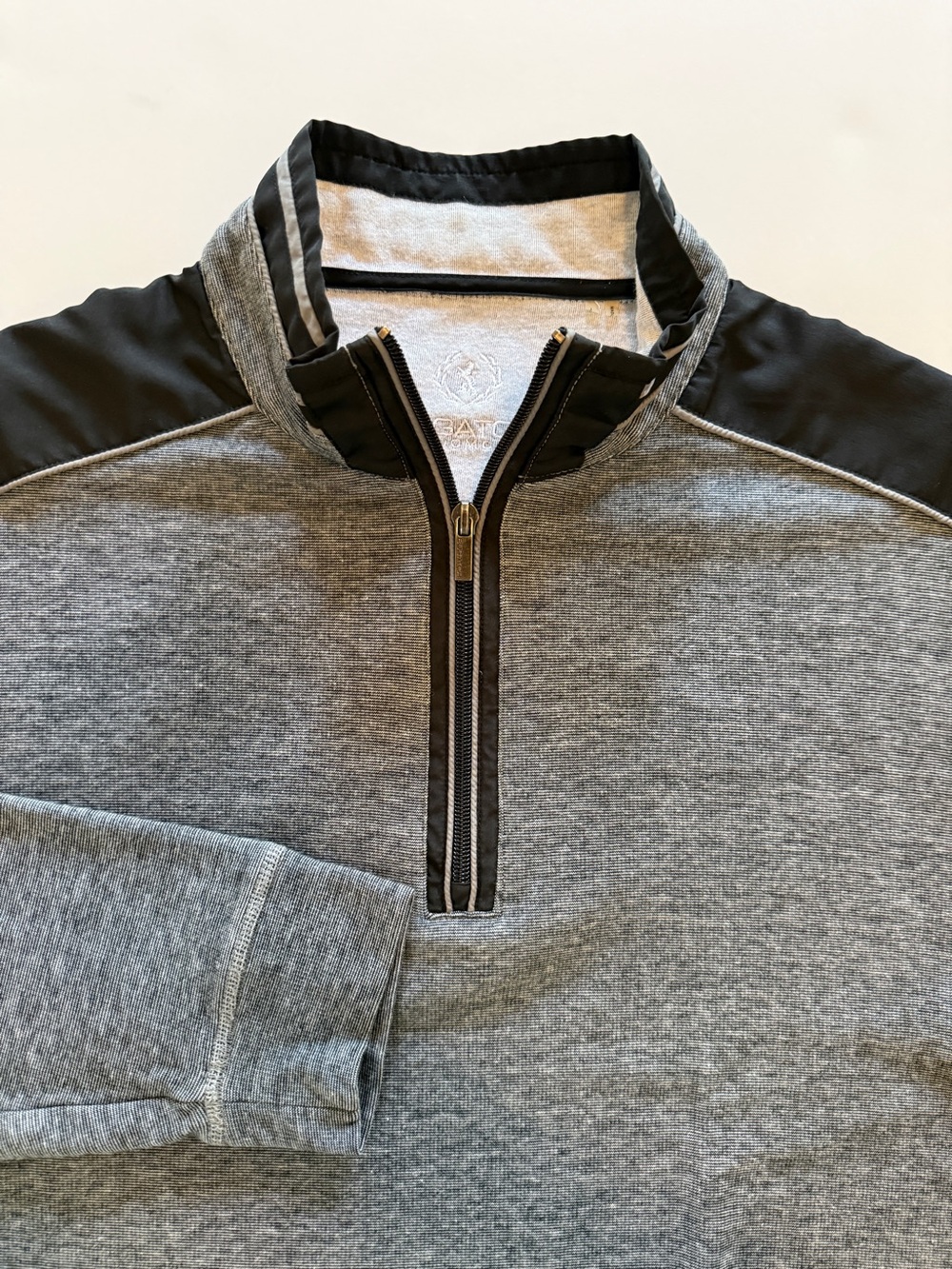 Bugatchi Uomo Quarter-Zip Pullover – Men’s Gray Performance Top Large